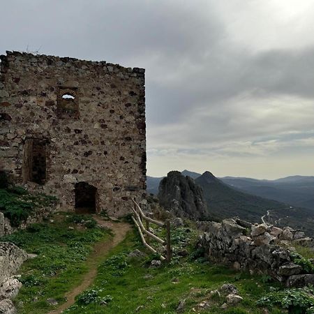 Pensjonat Alma De Villuercas Cabañas del Castillo Zewnętrze zdjęcie